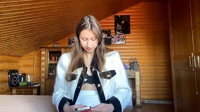 Shyselly online show from 09-13-25, 02:17