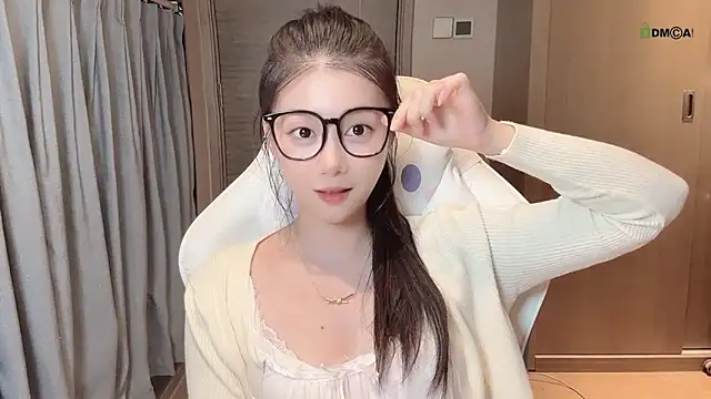 Makinghappymyself  online show from 11-18-25, 01:37