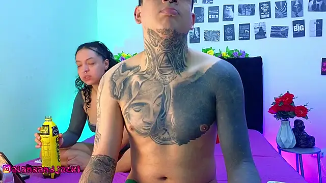 Sarahandzack online show from 09-22-25, 03:25