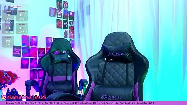 Sarahandzack online show from 09-26-25, 03:16