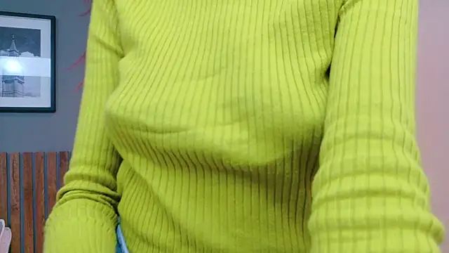 Snapshot of luna_roja25 chatting on 10-01-25, 01:28 luna roja25 online show from 10-01-25, 01:28