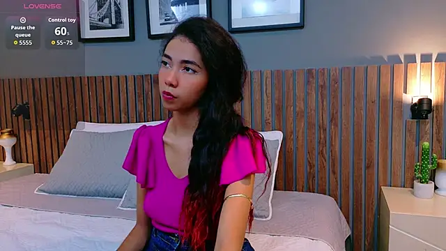 Snapshot of luna_roja25 chatting on 10-02-25, 01:40 luna roja25 online show from 10-02-25, 01:40