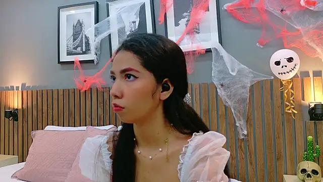 luna roja25 online show from 10-22-25, 01:33