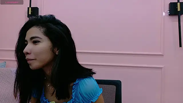 luna roja25 online show from 12-19-25, 02:57