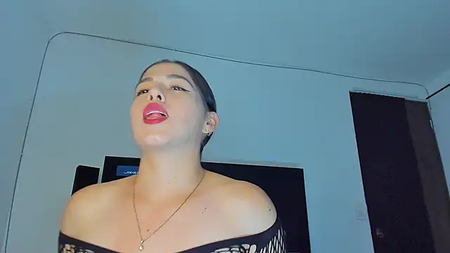 tianastone  online show from 12-18-25, 03:01