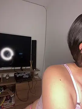 tianastone  online show from 01-18-26, 01:42