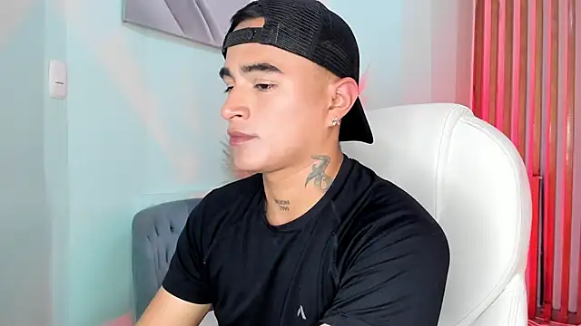 Snapshot of LiamDeep chatting on 09-10-25, 08:53 LiamDeep online show from 09-10-25, 08:53