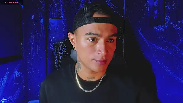 Snapshot of LiamDeep chatting on 09-21-25, 10:44 LiamDeep online show from 09-21-25, 10:44