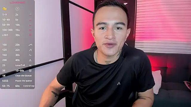 Snapshot of LiamDeep chatting on 09-23-25, 09:18 LiamDeep online show from 09-23-25, 09:18