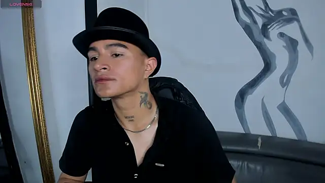 Snapshot of LiamDeep chatting on 09-26-25, 03:38 LiamDeep online show from 09-26-25, 03:38