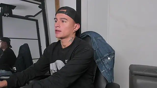 Snapshot of LiamDeep chatting on 09-30-25, 04:56 LiamDeep online show from 09-30-25, 04:56