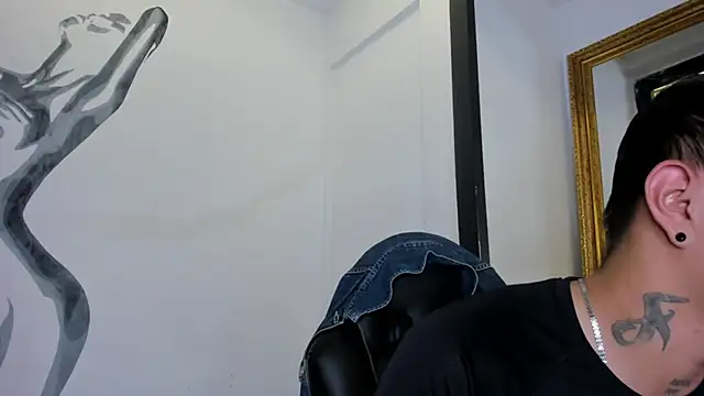 Snapshot of LiamDeep chatting on 10-09-25, 08:18 LiamDeep online show from 10-09-25, 08:18