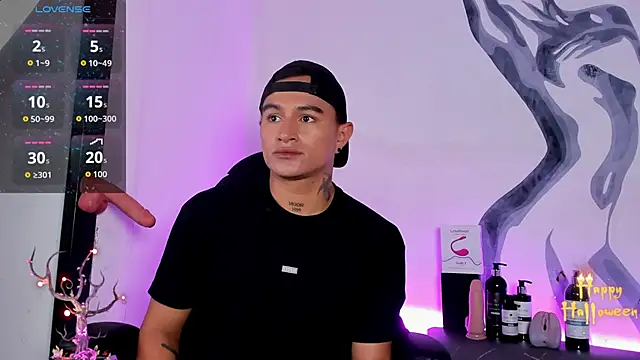 Snapshot of LiamDeep chatting on 10-18-25, 08:31 LiamDeep online show from 10-18-25, 08:31