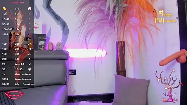 Snapshot of LiamDeep chatting on 10-26-25, 08:48 LiamDeep online show from 10-26-25, 08:48