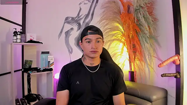 Snapshot of LiamDeep chatting on 11-01-25, 08:22 LiamDeep online show from 11-01-25, 08:22