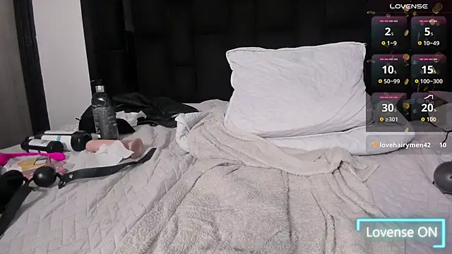 Snapshot of LiamDeep chatting on 11-06-25, 08:37 LiamDeep online show from 11-06-25, 08:37