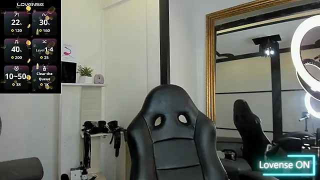 Snapshot of LiamDeep chatting on 11-10-25, 08:08 LiamDeep online show from 11-10-25, 08:08