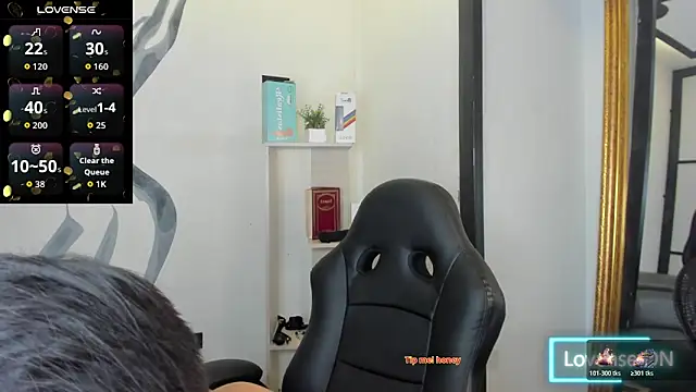 Snapshot of LiamDeep chatting on 11-12-25, 09:25 LiamDeep online show from 11-12-25, 09:25