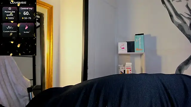 Snapshot of LiamDeep chatting on 11-16-25, 08:14 LiamDeep online show from 11-16-25, 08:14