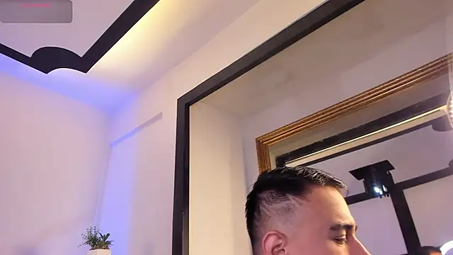 Snapshot of LiamDeep chatting on 12-04-25, 12:58 LiamDeep online show from 12-04-25, 12:58