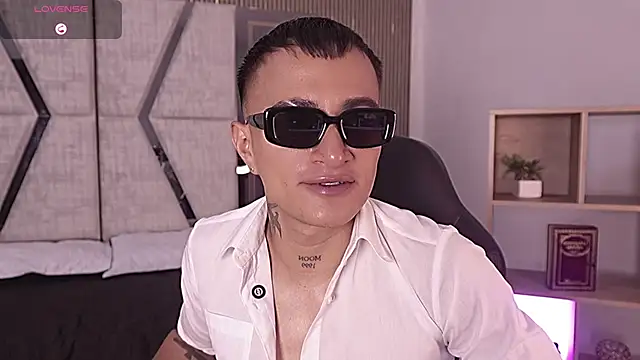 LiamDeep online show from 02-12-26, 08:37