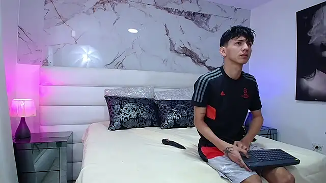 Marcus and Tony online show from 04-18-26, 08:31