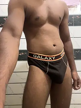 Snapshot of x7bong chatting on 10-21-25, 04:35 x7bong online show from 10-21-25, 04:35