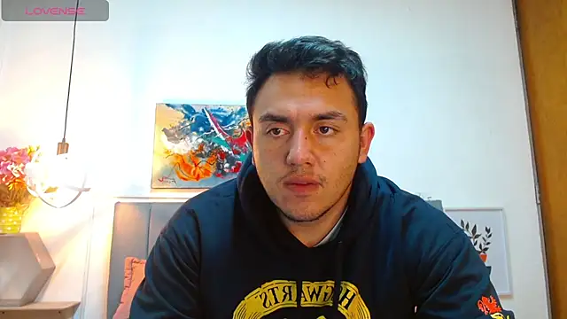 Snapshot of Natsu_32 chatting on 11-17-25, 10:59 Natsu 32 online show from 11-17-25, 10:59