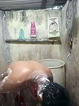 Snapshot of lalop221 chatting on 10-09-25, 11:58 lalop221 online show from 10-09-25, 11:58