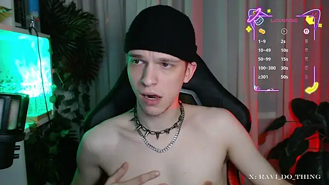 frozen boy online show from 11-13-25, 04:06