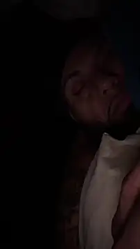 Snapshot of Lunablu13 chatting on 12-15-25, 04:39 Lunablu13 online show from 12-15-25, 04:39