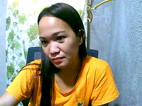 Snapshot of Sexxypinay chatting on 10-15-25, 04:01 Sexxypinay online show from 10-15-25, 04:01