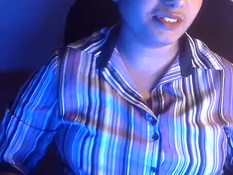 Snapshot of Aanya_Hazel chatting on 09-20-25, 03:02 Aanya Hazel online show from 09-20-25, 03:02