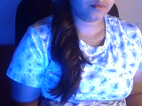 Snapshot of Aanya_Hazel chatting on 09-28-25, 02:22 Aanya Hazel online show from 09-28-25, 02:22