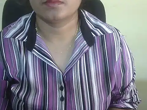 Snapshot of Aanya_Hazel chatting on 10-01-25, 04:35 Aanya Hazel online show from 10-01-25, 04:35