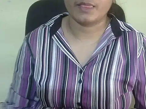 Snapshot of Aanya_Hazel chatting on 10-02-25, 02:35 Aanya Hazel online show from 10-02-25, 02:35