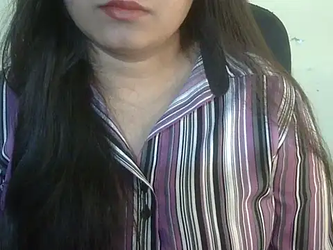 Snapshot of Aanya_Hazel chatting on 12-18-25, 08:26 Aanya Hazel online show from 12-18-25, 08:26