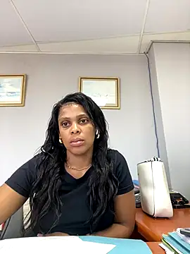 Snapshot of 031bubbles chatting on 01-08-26, 08:27 031bubbles online show from 01-08-26, 08:27