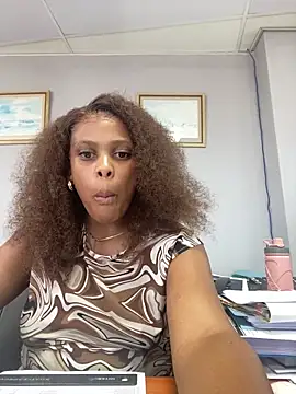 Snapshot of 031bubbles chatting on 02-11-26, 08:08 031bubbles online show from 02-11-26, 08:08