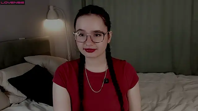 WildaBisom online show from 10-13-25, 01:27