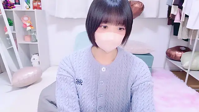 Hinata Sun online show from 02-19-26, 03:41