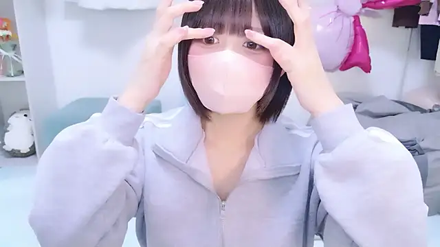 Hinata Sun online show from 04-16-26, 11:07