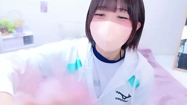 Hinata Sun online show from 05-23-26, 11:03