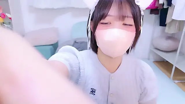 Hinata Sun online show from 06-06-26, 11:59