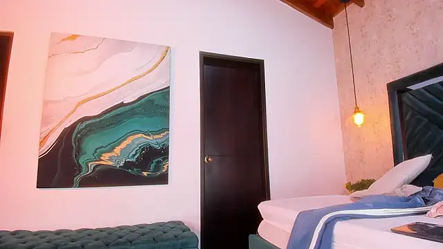 Sofi Moreno online show from 04-06-26, 01:23