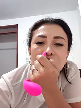 Snapshot of mia_mancinii chatting on 04-29-26, 09:54 mia mancinii online show from 04-29-26, 09:54