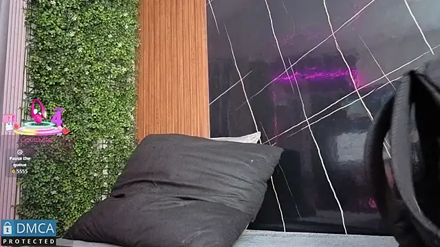 Kiara Zahiri   online show from 11-06-25, 11:11