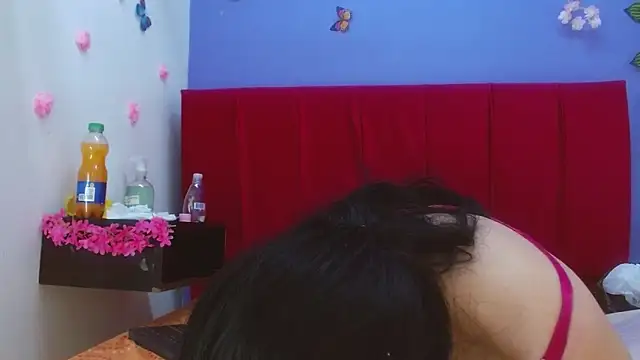 andrealopezcm101 online show from 10-20-25, 11:10