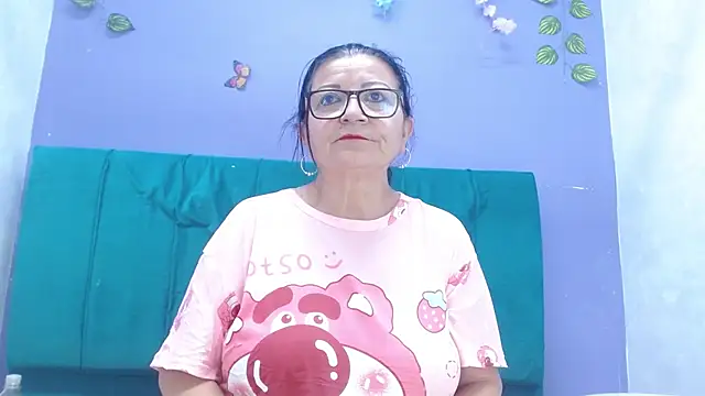 andrealopezcm101 online show from 11-27-25, 11:12