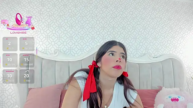 Snapshot of AlyssAlvarado chatting on 10-30-25, 02:07 AlyssAlvarado online show from 10-30-25, 02:07